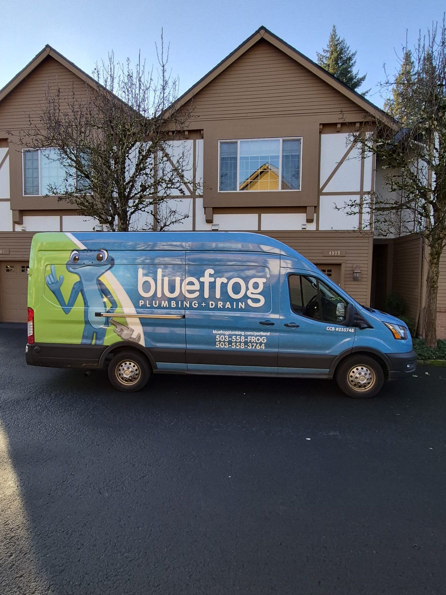 bluefrog technician at work